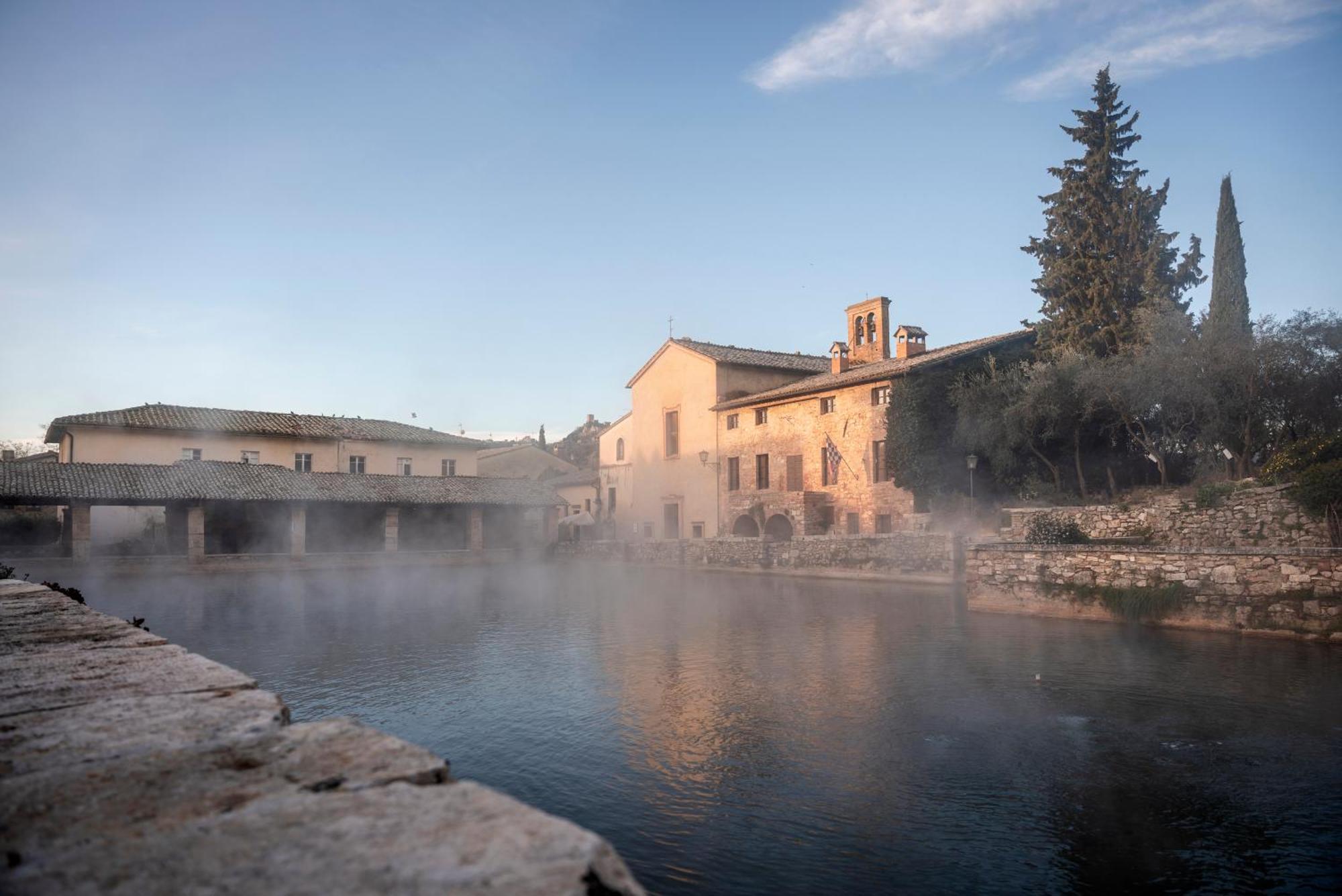 Albergo Le Terme Баньо-Виньони Экстерьер фото