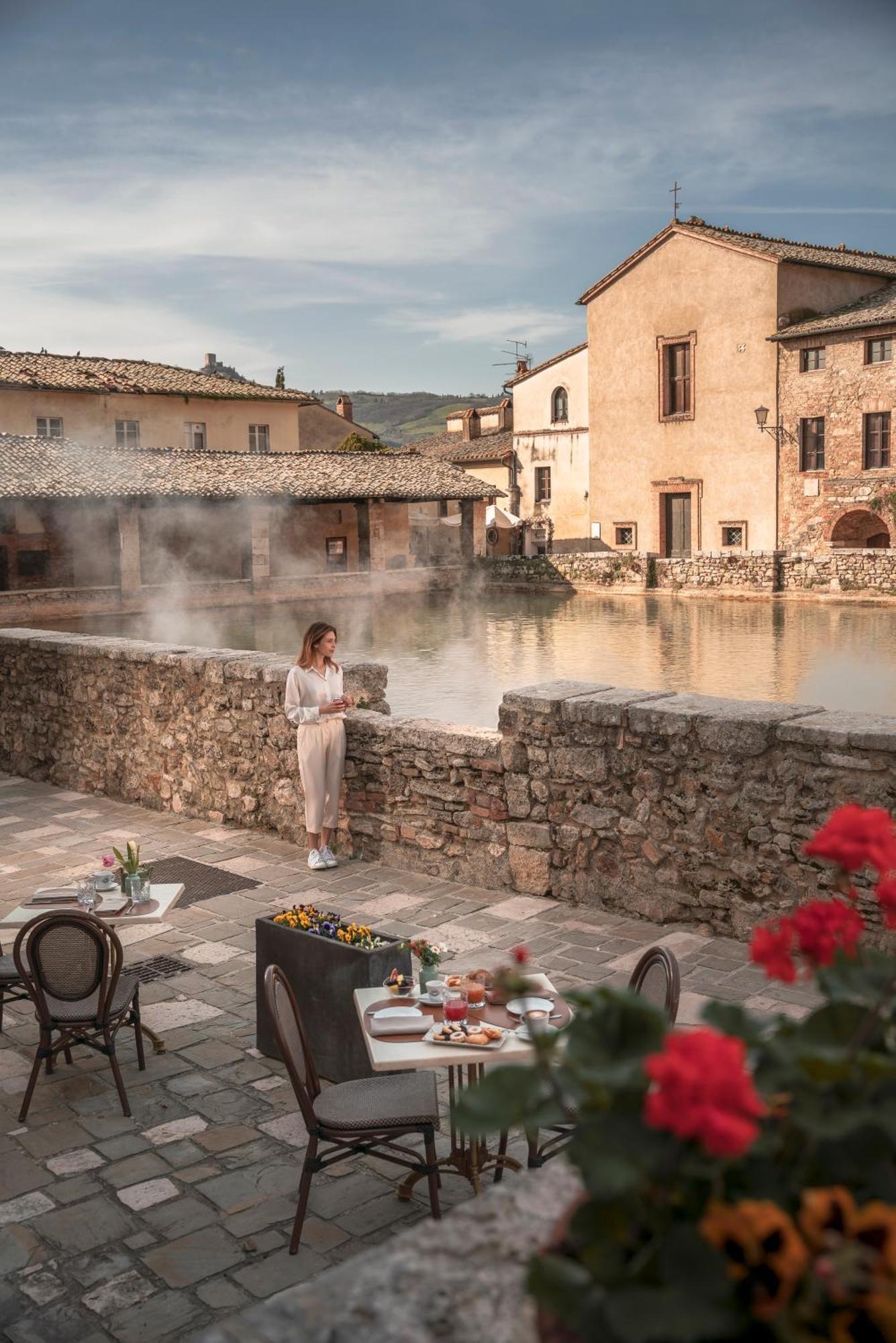 Albergo Le Terme Баньо-Виньони Экстерьер фото